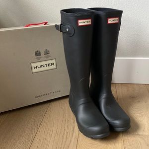 Hunter Women’s original tall black size 7 US